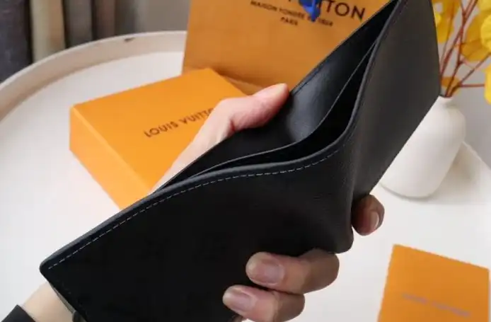 LV Wallets 4178D-0065