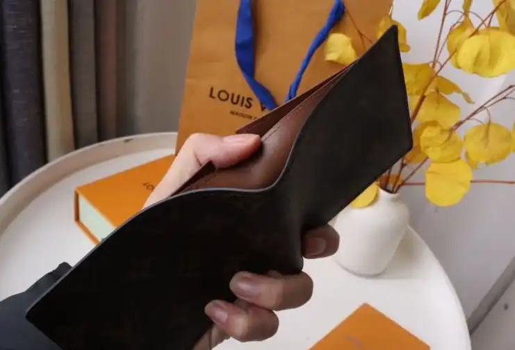 LV Wallets 4178D-0066