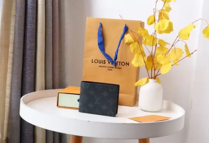 LV Wallets 4178D-0067