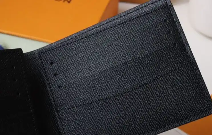 LV Wallets 4178D-0067