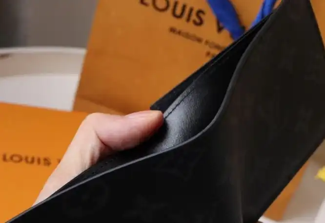 LV Wallets 4178D-0067