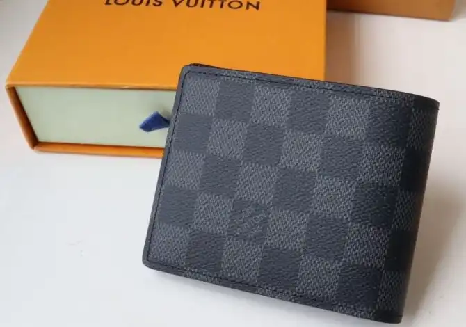 LV Wallets 4178D-0068