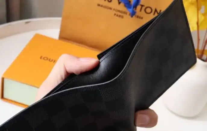 LV Wallets 4178D-0068