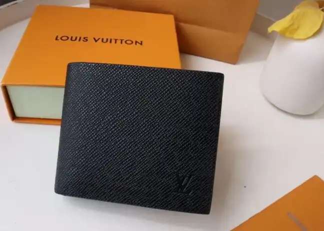 LV Wallets 4178D-0069