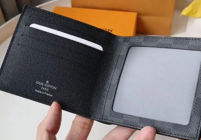 LV Wallets 4178D-0070