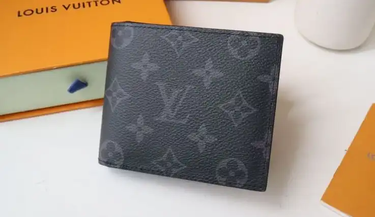 LV Wallets 4178D-0071
