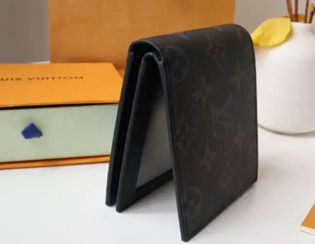 LV Wallets 4178D-0071