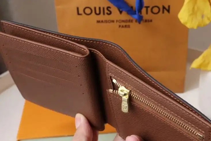 LV Wallets 4178D-0072