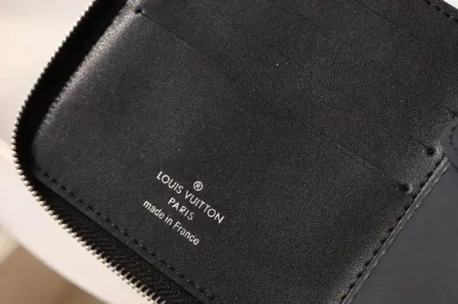 LV Wallets 4178D-0081