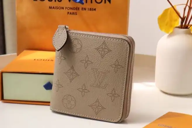 LV Wallets 4178D-0084
