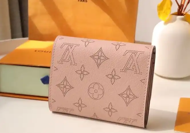 LV Wallets 4178D-0085