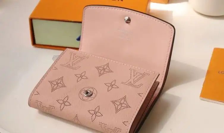 LV Wallets 4178D-0085