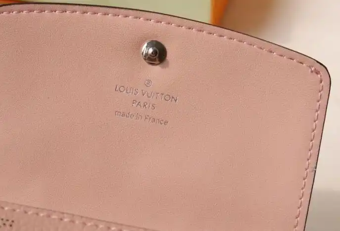 LV Wallets 4178D-0085