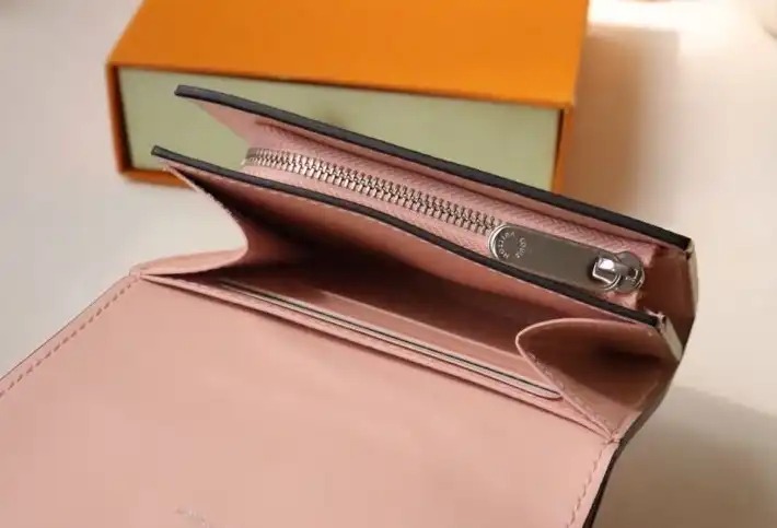 LV Wallets 4178D-0085