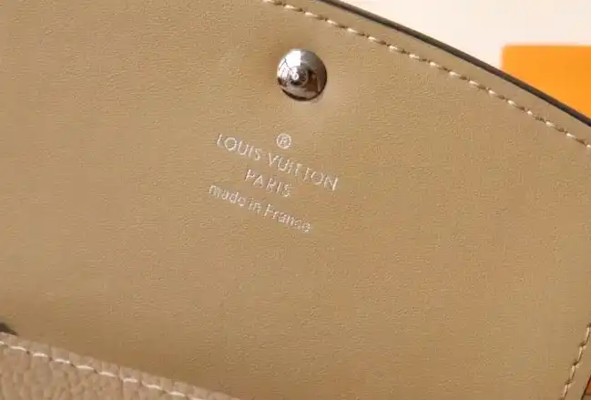 LV Wallets 4178D-0086