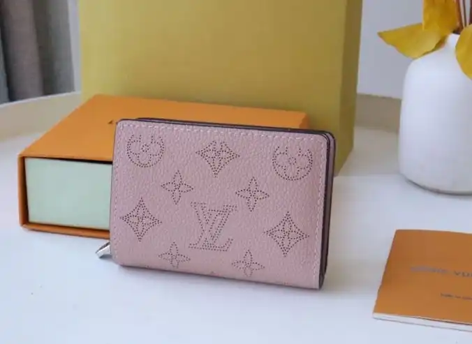 LV Wallets 4178D-0088