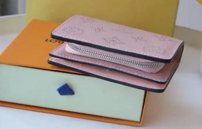 LV Wallets 4178D-0088