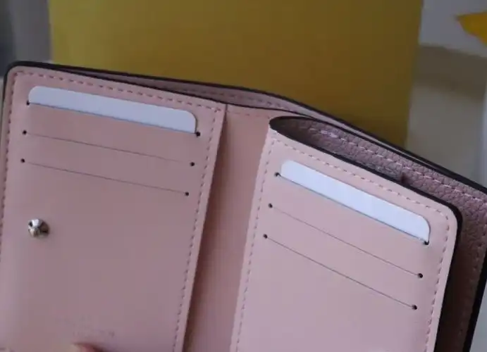 LV Wallets 4178D-0088