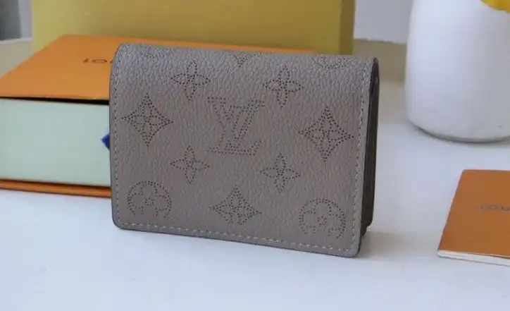 LV Wallets 4178D-0090