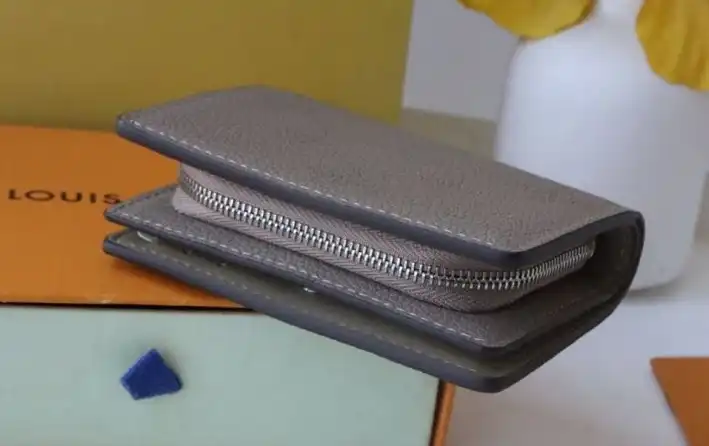 LV Wallets 4178D-0090