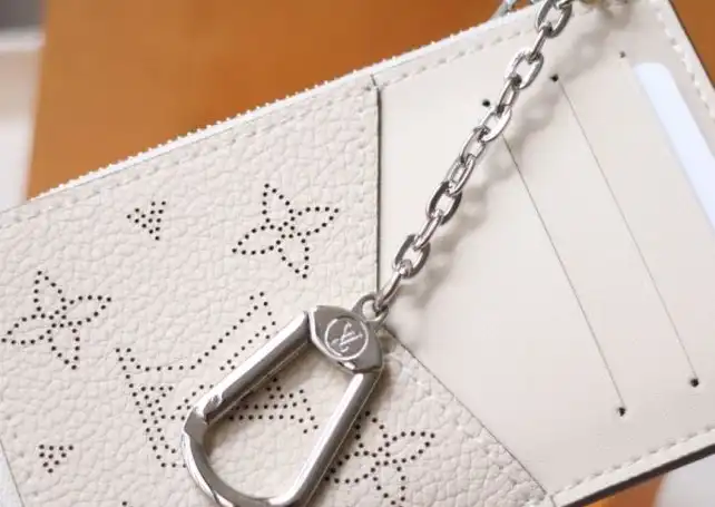 LV Wallets 4178D-0092