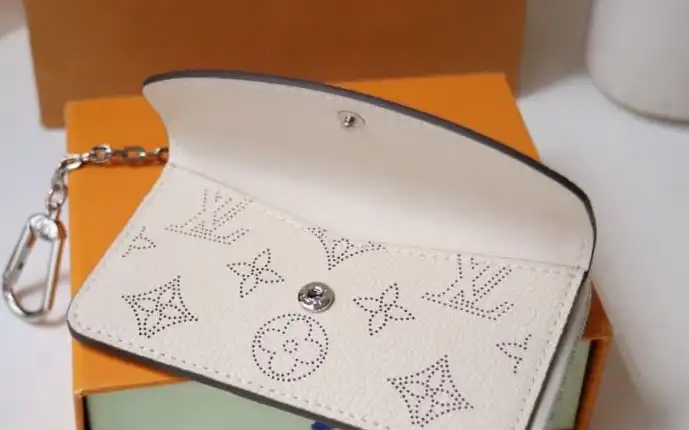 LV Wallets 4178D-0092