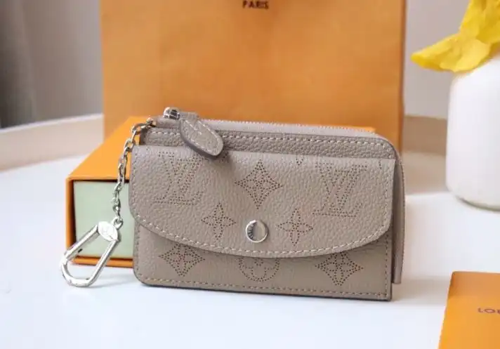 LV Wallets 4178D-0093