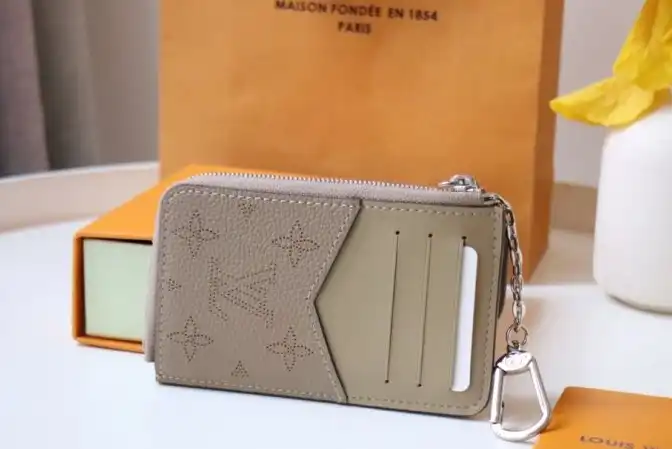LV Wallets 4178D-0093