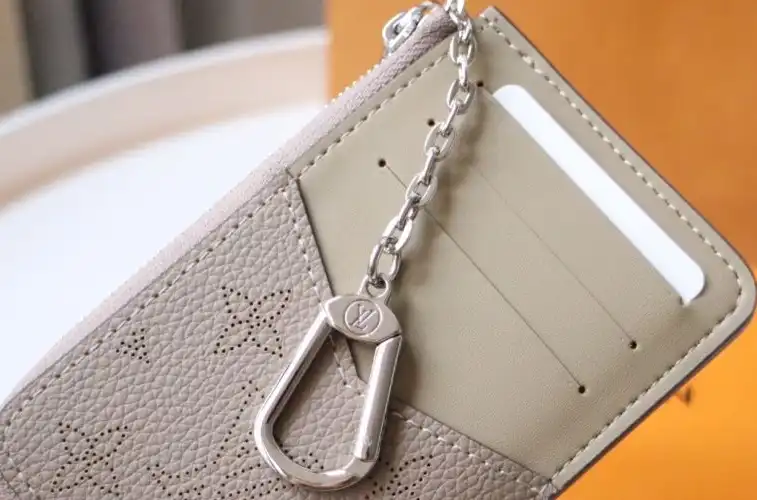 LV Wallets 4178D-0093