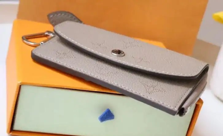 LV Wallets 4178D-0093