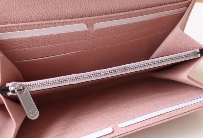 LV Wallets 4178D-0095