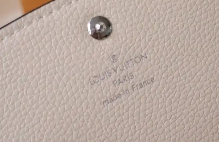 LV Wallets 4178D-0096