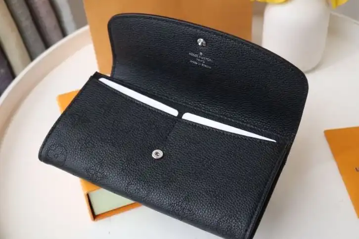 LV Wallets 4178D-0097