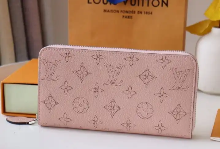 LV Wallets 4178D-0099