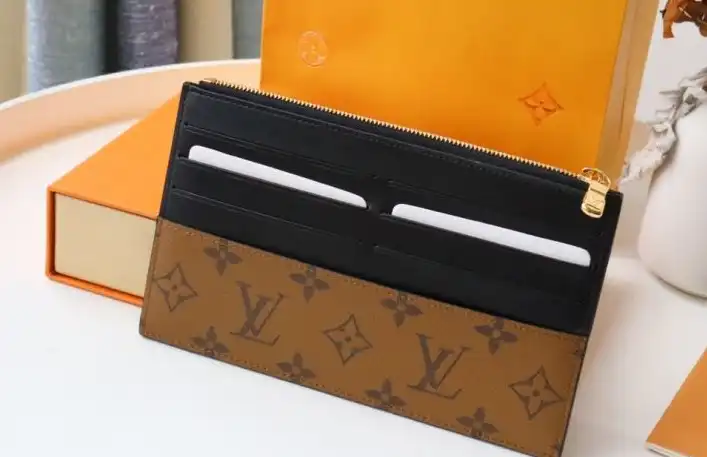 LV Wallets 4178D-0103