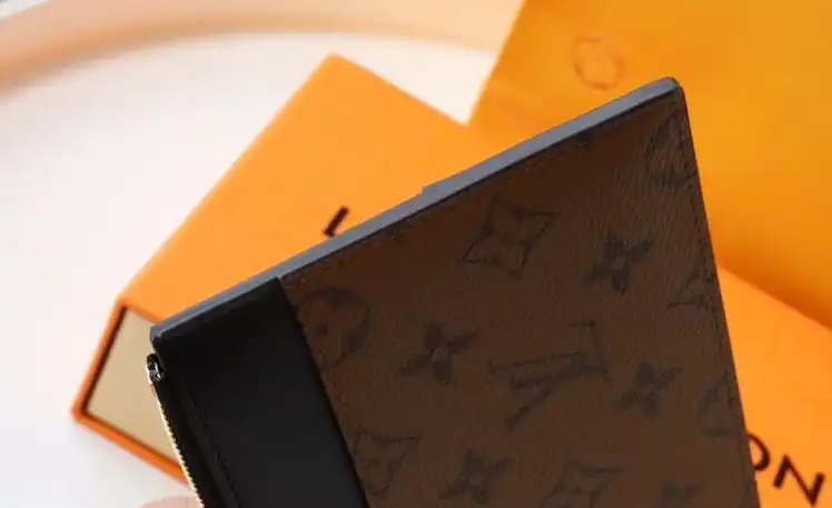 LV Wallets 4178D-0103
