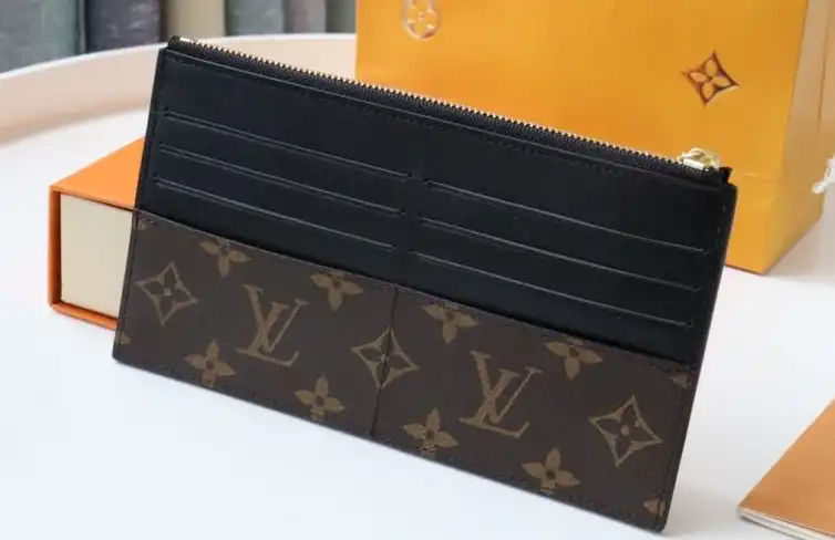 LV Wallets 4178D-0105
