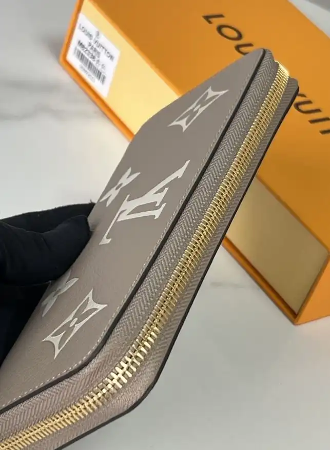 LV Wallets 4178D-0113