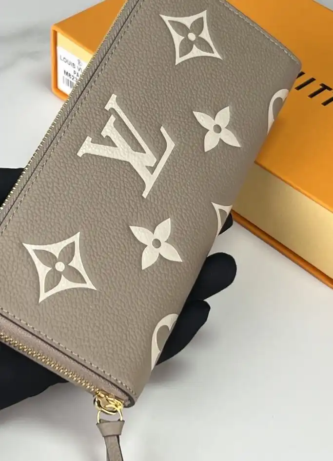 LV Wallets 4178D-0113