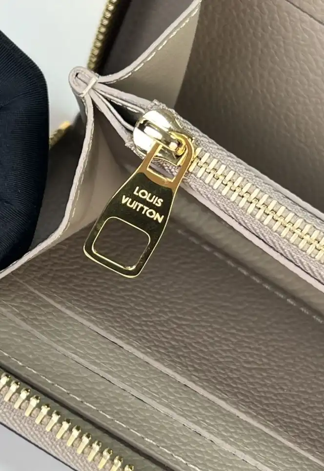 LV Wallets 4178D-0113