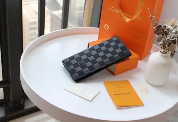 LV Wallets 4178D-0122