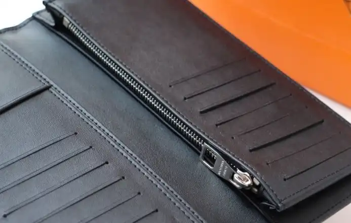 LV Wallets 4178D-0122