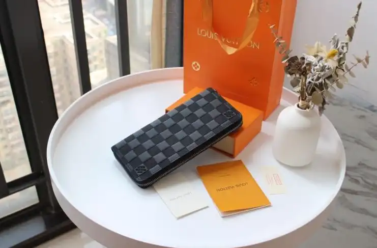 LV Wallets 4178D-0123