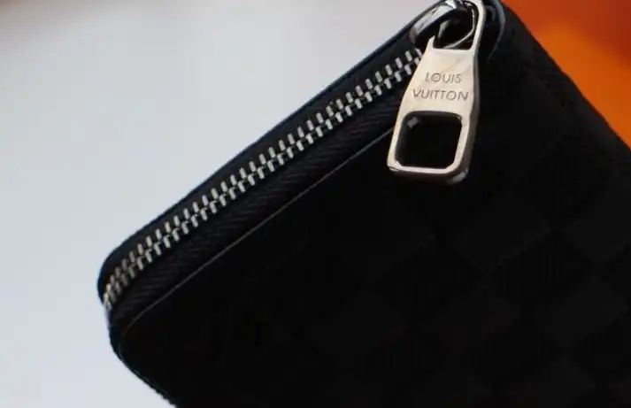 LV Wallets 4178D-0123