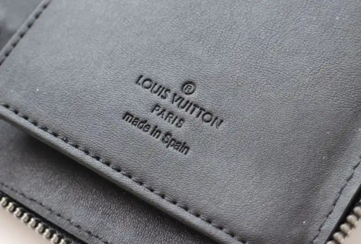 LV Wallets 4178D-0123