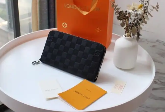 LV Wallets 4178D-0124