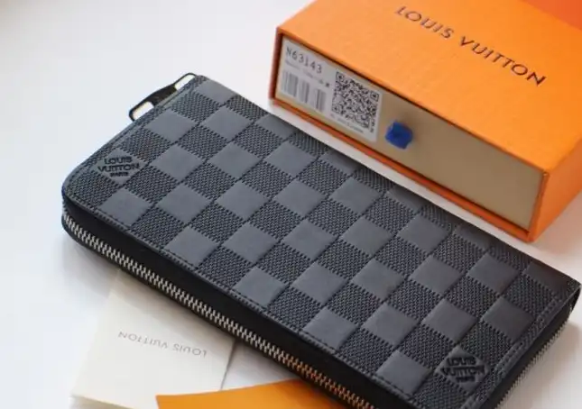 LV Wallets 4178D-0124