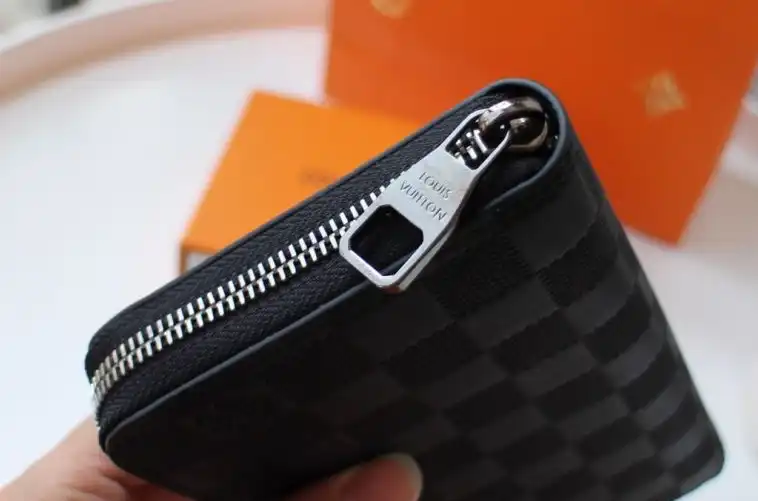 LV Wallets 4178D-0124
