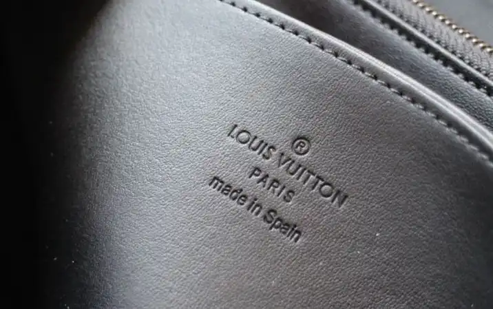 LV Wallets 4178D-0124