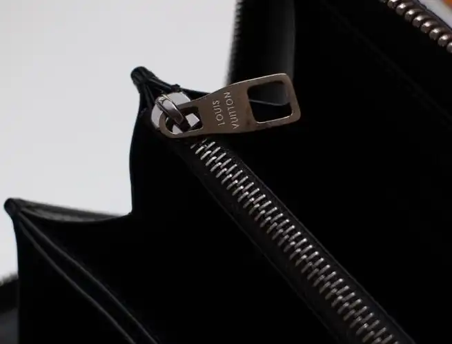 LV Wallets 4178D-0124